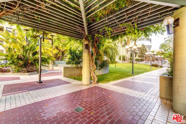 APT-802 - 880 W 1 St St, Condo with 1 bedrooms, 1 bathrooms and 1 parking in Los Angeles CA | Image 32