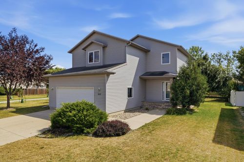 507 19th Ave W, West Fargo, ND, 58078-4618 | Card Image