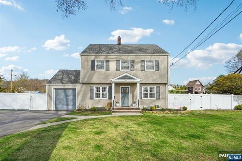 525 Ramapo Ave, Pompton Lakes, NJ, 07442-1408 | Card Image