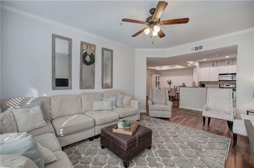 300-2107-1250 Parkwood Cir Se, Atlanta, GA, 30339-2155 | Card Image