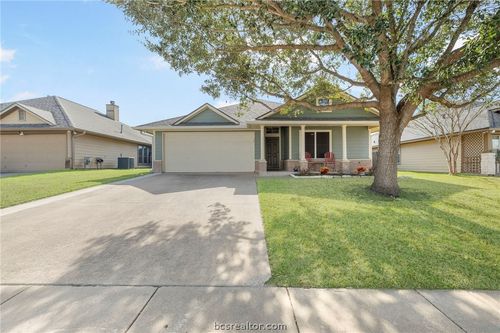 1702 Kingsgate Dr, Bryan, TX, 77807-4843 | Card Image