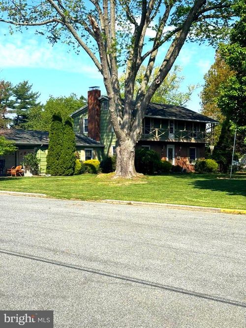 402 Nylon Blvd, SEAFORD, DE, 19973-2208 | Card Image