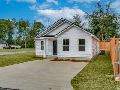 80 Concord Road, House other with 3 bedrooms, 2 bathrooms and null parking in CRAWFORDVILLE FL | Image 3