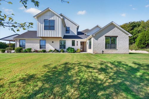 4260 Rawleigh Dr, Fort Worth, TX, 76126-5228 | Card Image