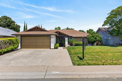9517 Helio Drive, Sacramento, CA, 95827 | Card Image