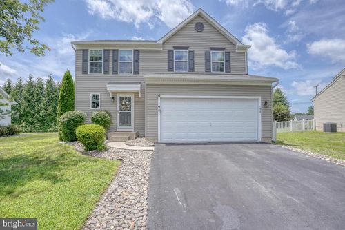 194 Christiana River Dr, CLAYTON, DE, 19938-3922 | Card Image