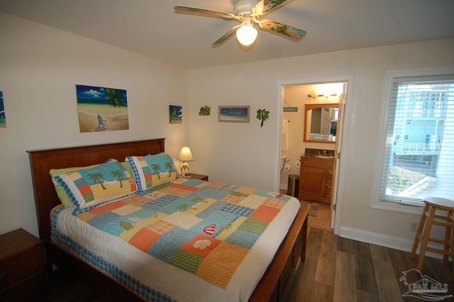 One bed room on each side | Image 20