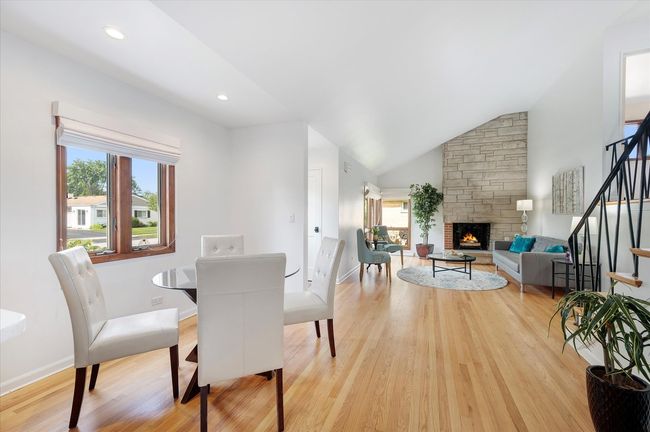 602 E Park Ave, House other with 3 bedrooms, 2 bathrooms and 2 parking in Elmhurst IL | Image 8
