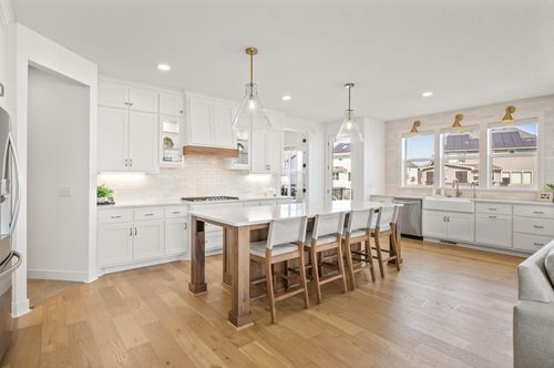 4429 Arbor Dr, Woodbury, MN, 55129-7586 | Card Image