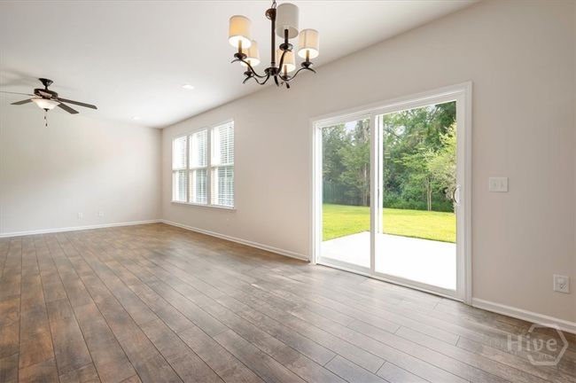 303 Waybridge Way, House other with 5 bedrooms, 3 bathrooms and null parking in Richmond Hill GA | Image 9