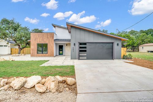 661 Jonquil Dr, Spring Branch, TX, 78070-5226 | Card Image