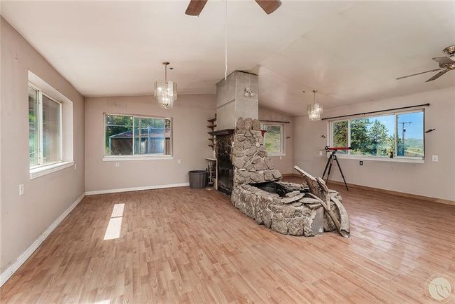 20 S Yellowstone Stage Trail Rd, House other with 4 bedrooms, 3 bathrooms and null parking in Reed Point MT | Image 4