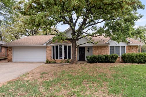 4801 Rock Ridge Ct, Arlington, TX, 76017-1288 | Card Image