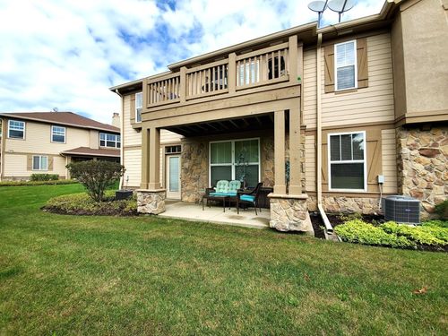 1914 Crenshaw Cir, Vernon Hills, IL, 60061-1243 | Card Image
