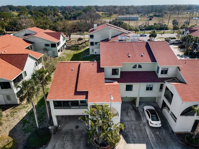 2353 Hanover Dr, Townhouse with 2 bedrooms, 2 bathrooms and null parking in DUNEDIN FL | Image 11