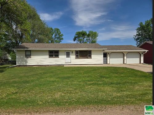 501 S Virginia St, George, IA, 51237-1032 | Card Image