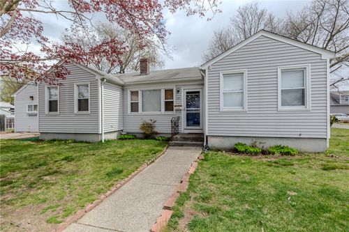 80 Russe St, Cranston, RI, 02910-1026 | Card Image