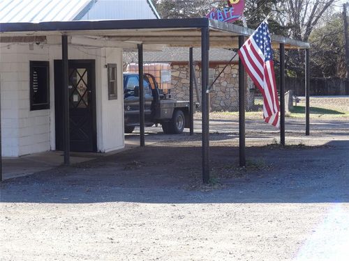 416 E Apache Trail Road, Apache, OK, 73006 | Card Image