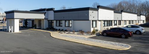 7-900 W Main St, Freehold, NJ, 07728-2156 | Card Image