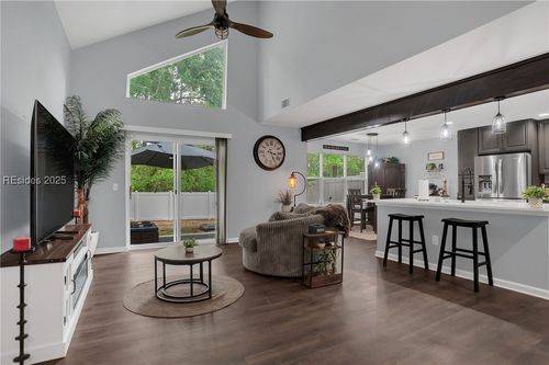 50-50 Lake Linden Ln, Bluffton, SC, 29910-6424 | Card Image