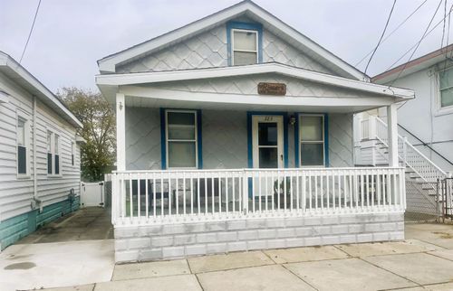 323 E Youngs Ave, Wildwood, NJ, 08260-4753 | Card Image
