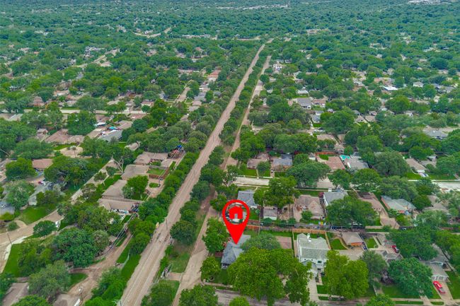 View of property location with nearby suburban area | Image 37