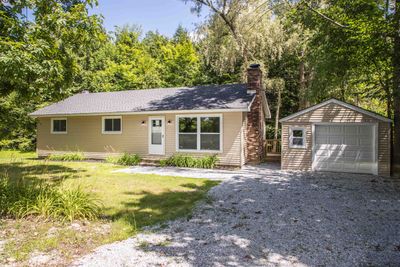 812 Middle Road, House other with 2 bedrooms, 2 bathrooms and null parking in Clarendon VT | Image 1