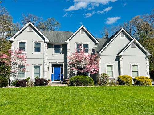43 Greenwich Ave, Central Valley, NY, 10917-3717 | Card Image