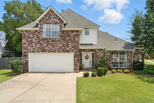 917 S Umbrella Cir, Broken Arrow, OK, 74012-4555 | Card Image