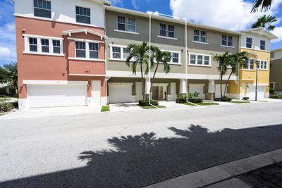 4 - 433 Amador Lane, Townhouse with 3 bedrooms, 2 bathrooms and null parking in West Palm Beach FL | Image 3