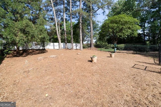UNIT-7 - 5141 Roswell Rd, Condo with 2 bedrooms, 1 bathrooms and 1 parking in Sandy Springs GA | Image 24