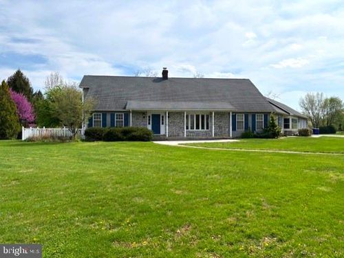 240 N Old Stonehouse Rd, CARLISLE, PA, 17015-8513 | Card Image