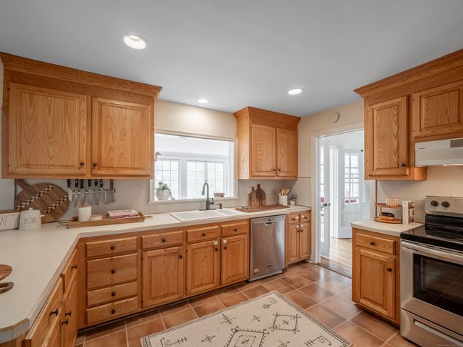 672 Redding Rd, House other with 3 bedrooms, 2 bathrooms and null parking in Redding CT | Image 11