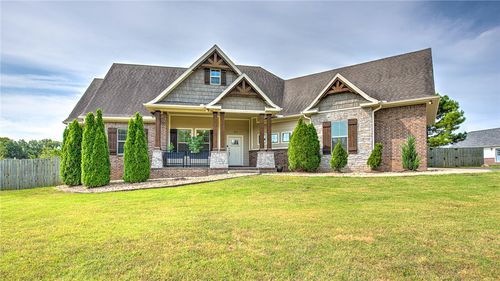 951 Nw Pautsky Ave, Bentonville, AR, 72713-5046 | Card Image