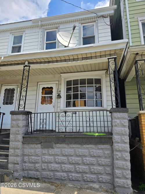 105 N Vine St, Mount Carmel, PA, 17851-1341 | Card Image