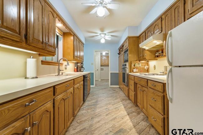 251 Texas Dr, House other with 3 bedrooms, 2 bathrooms and null parking in Hideaway TX | Image 15
