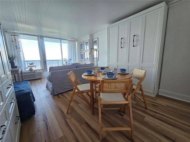 APT-804 - 415 E Beach Dr, Condo with 0 bedrooms, 1 bathrooms and null parking in Galveston TX | Image 12