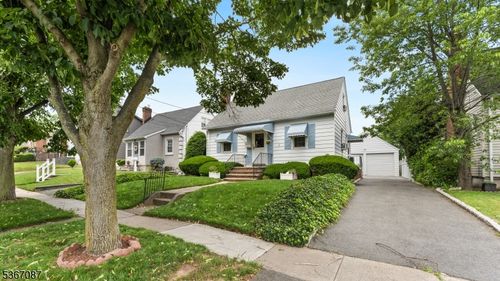 706 Lindegar St, Linden, NJ, 07036-5754 | Card Image