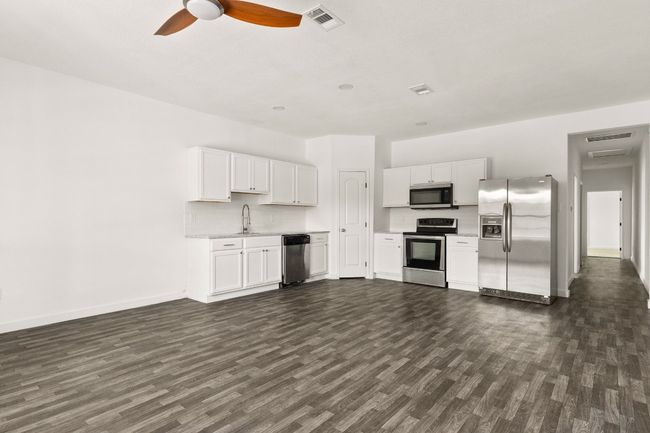 1063 Sleepy Holw, House other with 4 bedrooms, 4 bathrooms and 4 parking in Spring Branch TX | Image 4