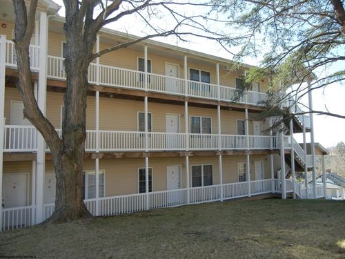 393 Dille St, Morgantown, WV, 26505-0550 | Card Image