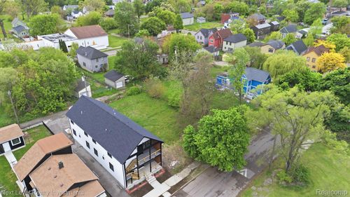 1547 Elm St, Detroit, MI, 48216-1203 | Card Image
