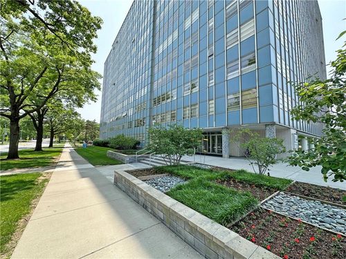 apt-414-333 W Meyer Blvd, Kansas City, MO, 64113-1744 | Card Image