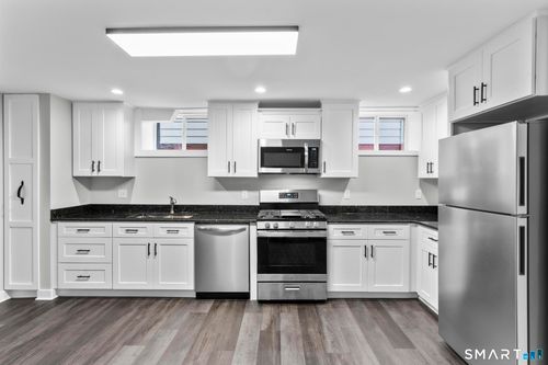 548 Ferry St, New Haven, CT, 06513-3053 | Card Image
