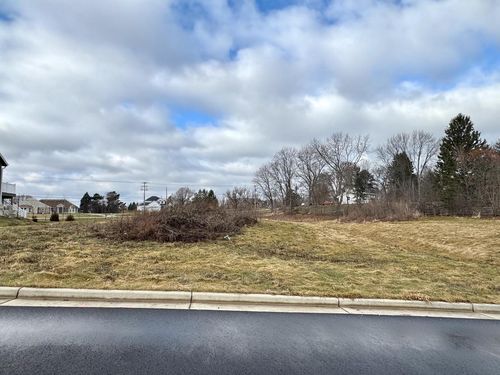 S54W25451 Primrose Lane Lane, Waukesha, WI, 53189 | Card Image