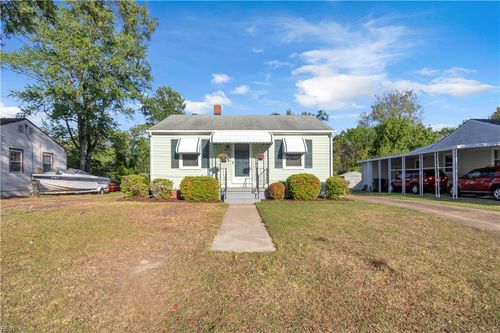 119 Green Meadow Dr, Portsmouth, VA, 23701-1522 | Card Image
