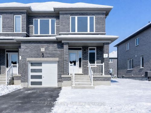 21 Lisa St, Wasaga Beach, ON, L9Z0K9 | Card Image
