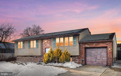 53 Jobs Ln, WILLIAMSTOWN, NJ, 08094-1313 | Card Image