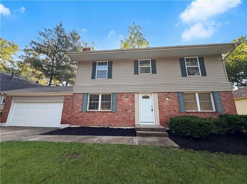 5243 N Lydia Avenue, Kansas City, MO, 64118 | Card Image