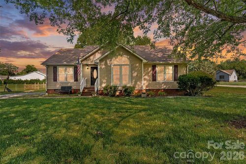 1009 Stevens Rd, Monroe, NC, 28110-8965 | Card Image