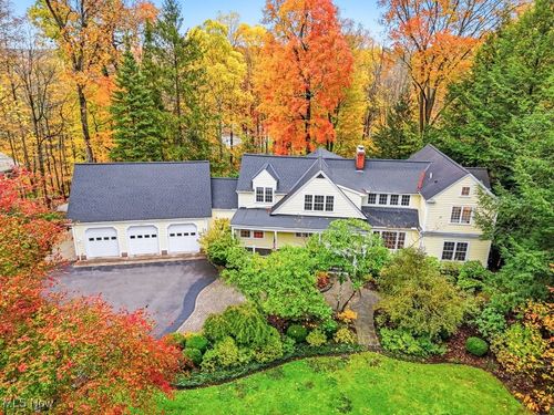 50 Park Ln, Moreland Hills, OH, 44022-2427 | Card Image